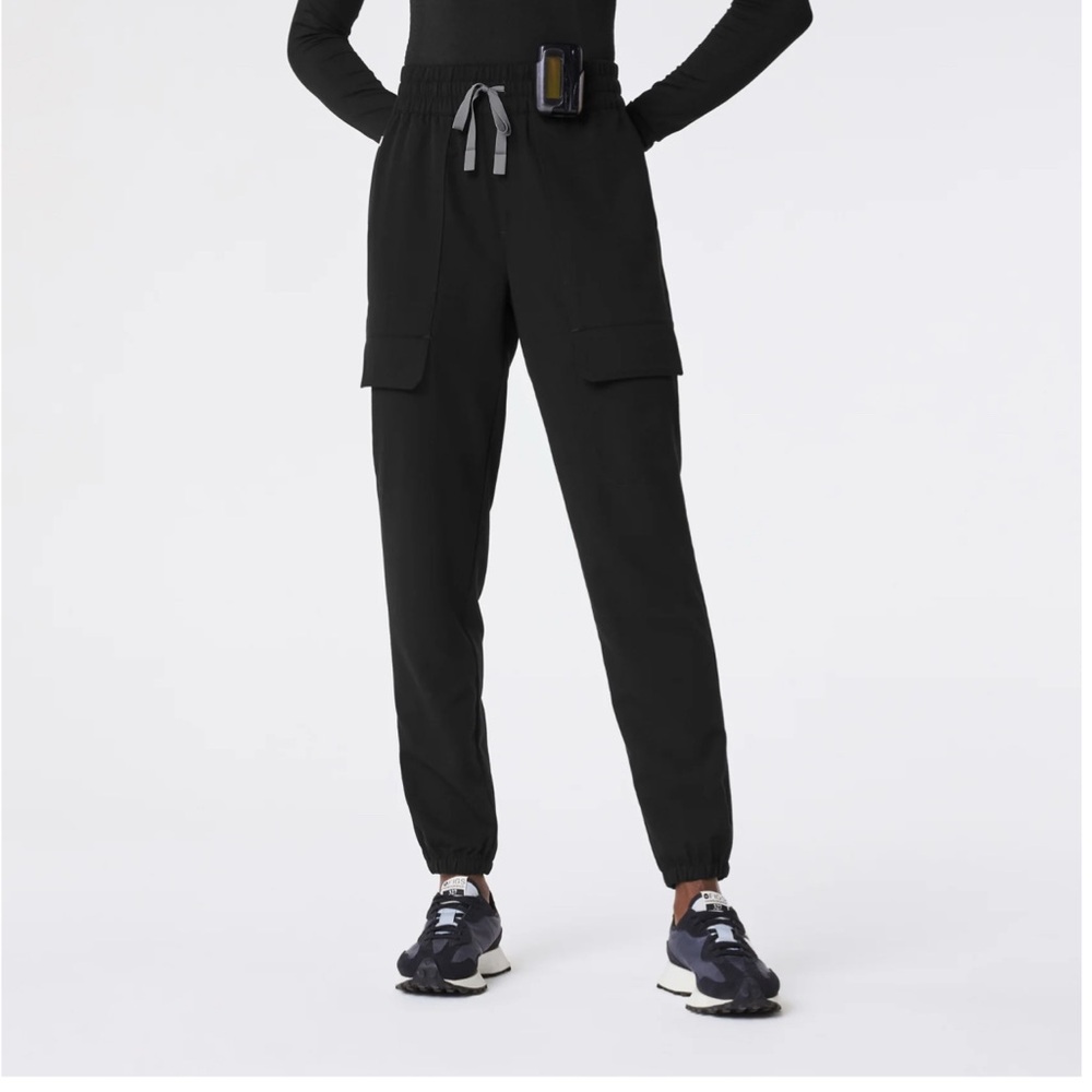 Women’s Figs Scrub Pants MT